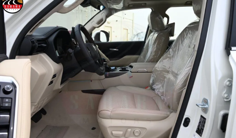 
Toyota Land Cruiser VXR GCC full									