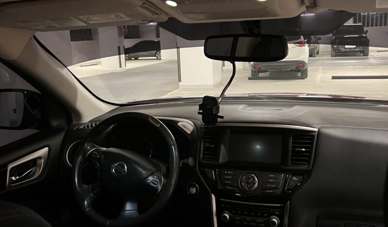 
Nissan Pathfinder SV 2017 American full									